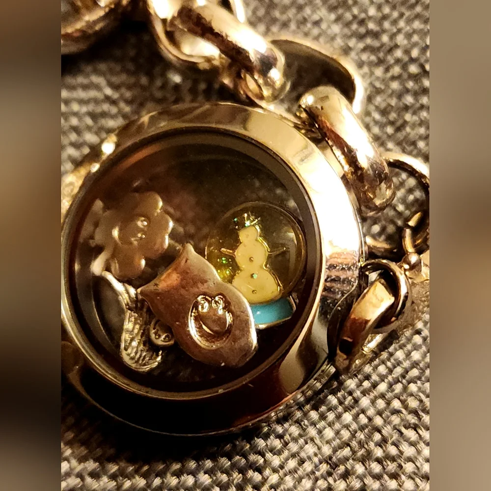 Charm bracelet - Picture 3 of 3